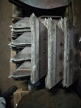 Лемех ПНЧС 702 ЛИТОЙ наплав. плуга ПЛН 3-35, 4-35, 5-3,5, 8-40 цена,опт, ЗАВОД ПРОИЗВОДИТЕЛЬ! ОД 23.8-70 фото