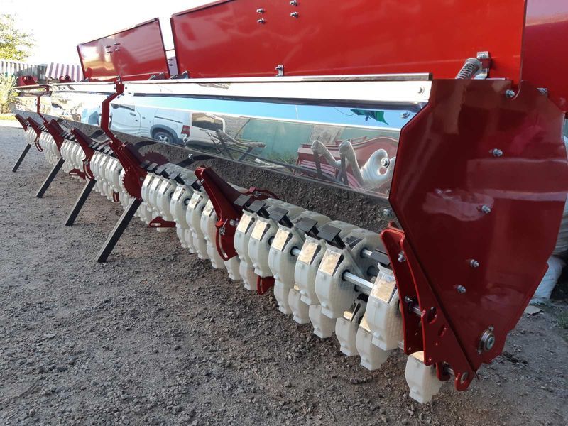 Ящик зернотуковый ASTRA СЗ -3.6, 5.4 ,Бак сеялки СЗ зерновой,бункер АВ фото